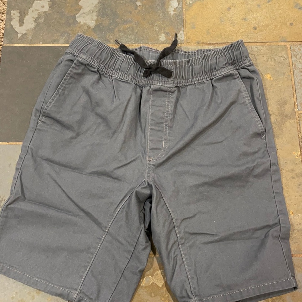 2 Men’s Shorts - Picture 2 of 11